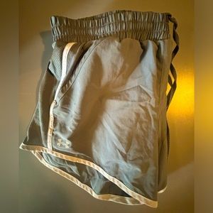 Women’s Under Armor Running Shorts size Small